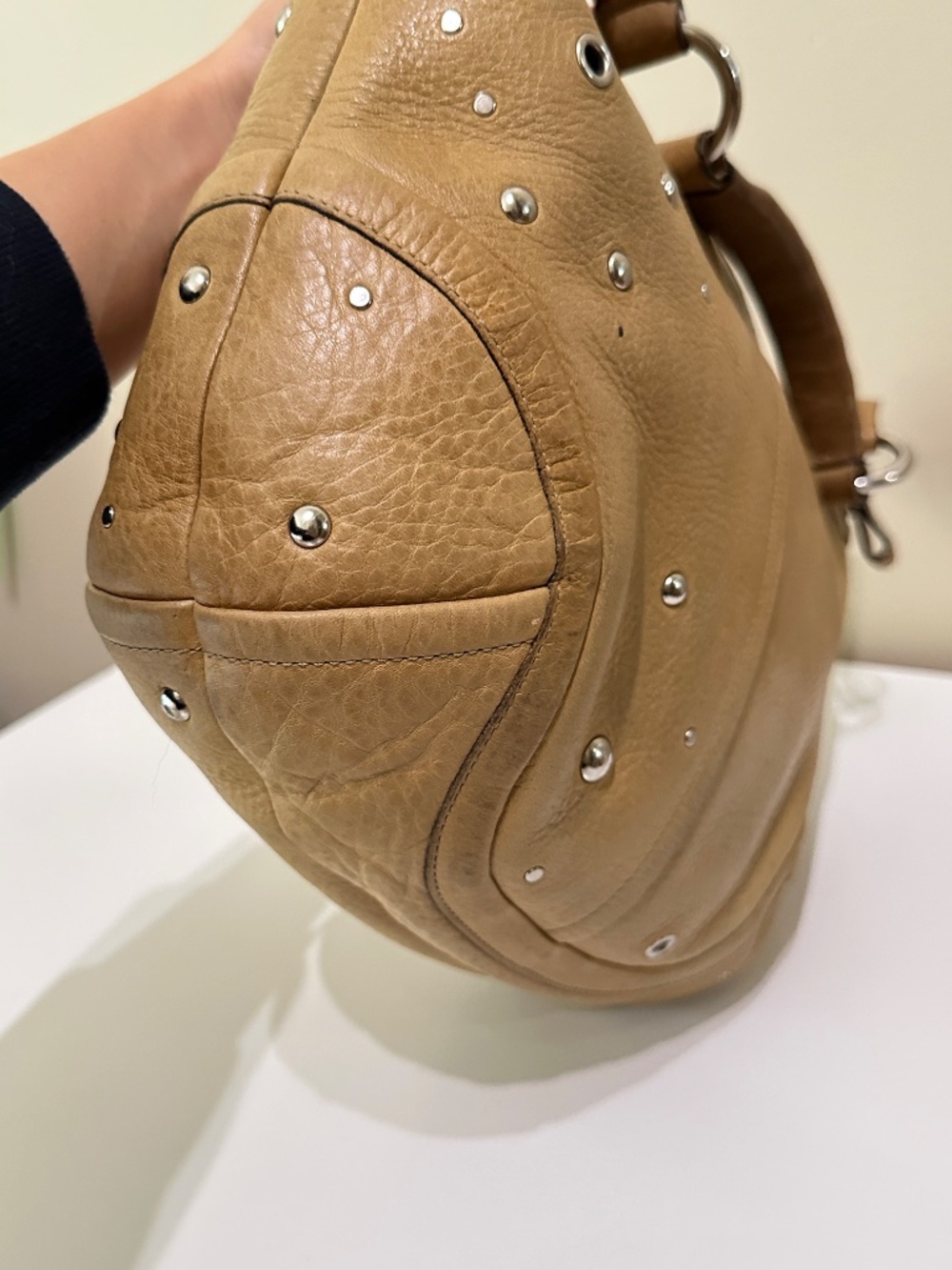 Vintage Coach Soho Studded Demi Hobo HandBag Camel Brown Leather F10932 Y2K - Picture 13 of 16